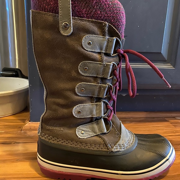 Sorel Boots - Picture 3 of 3